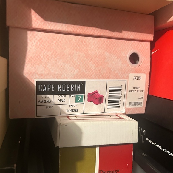“SEND UR BEST OFFER?” “CAPE ROBBIN” Pink Gardener Clog 💕 - Picture 4 of 4